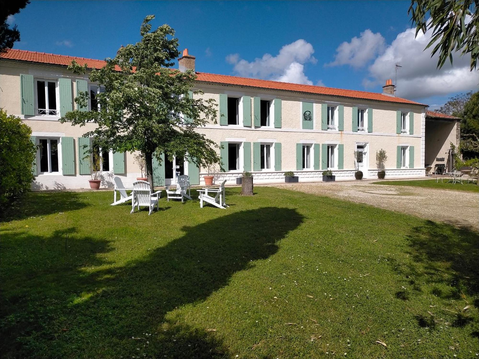 Les Grands Vents Hotel Chervettes ภายนอก รูปภาพ